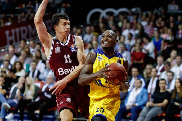 他完成了个 他完成了个