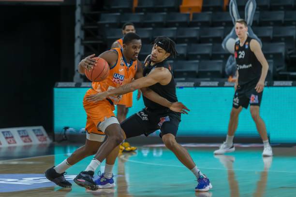 限制了萨卡 限制了萨卡